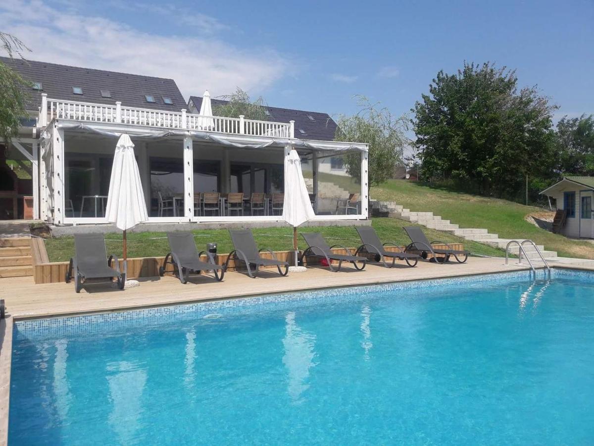 Pike Inn Dunavatul de Sus Dunavăţu de Sus Bagian luar foto