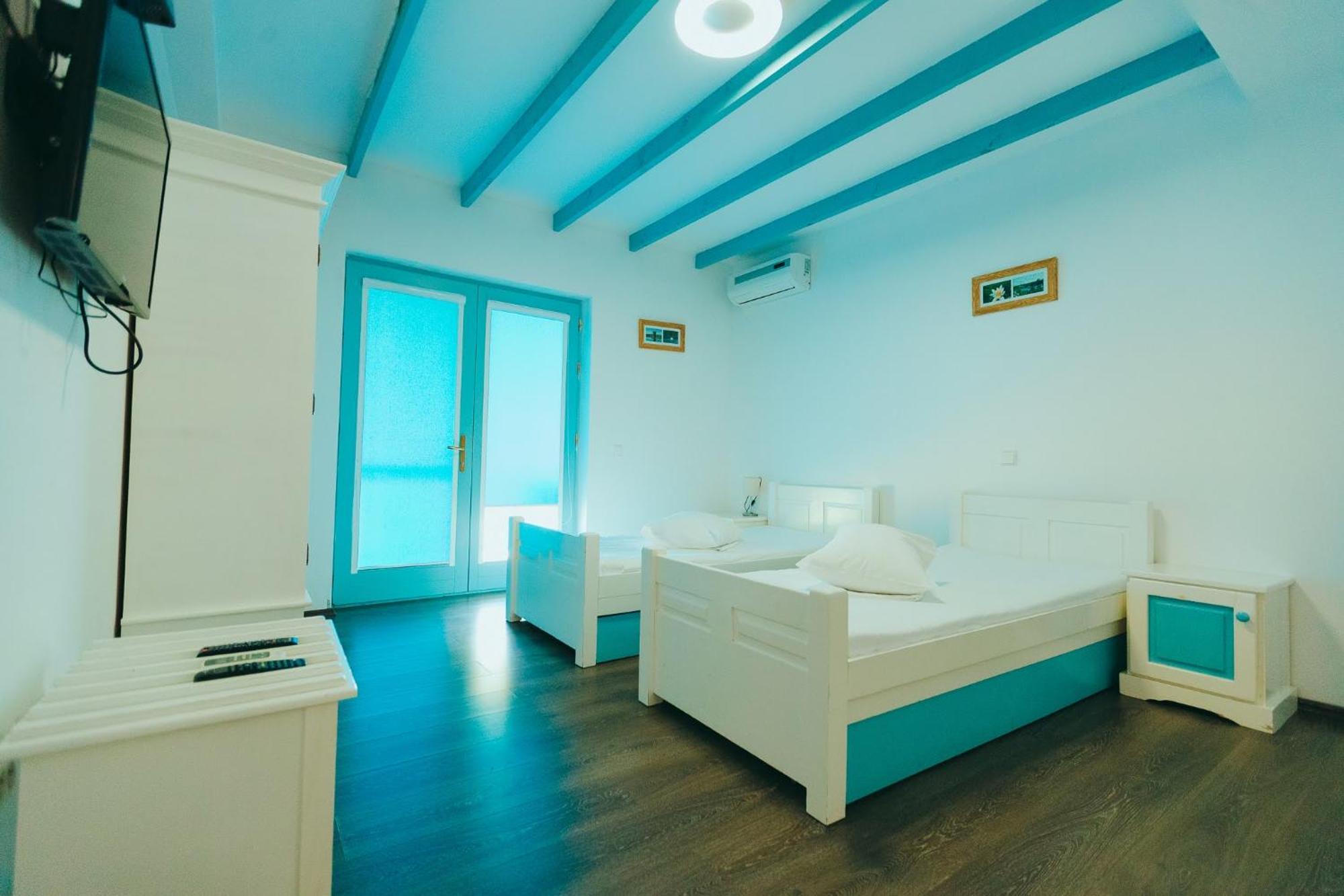 Pike Inn Dunavatul de Sus Dunavăţu de Sus Bagian luar foto